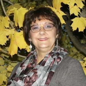 Meet your Posher, Becky